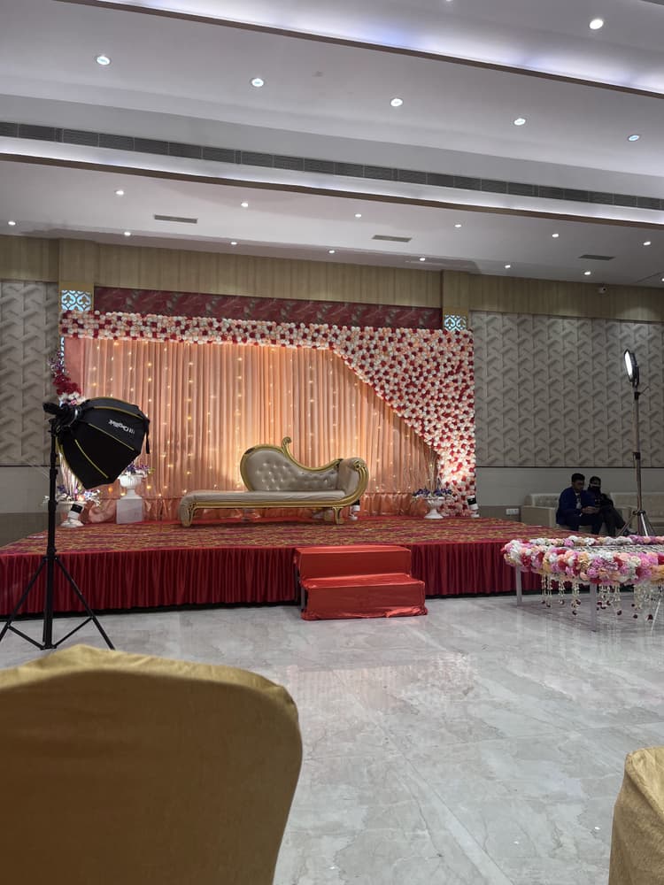 Suhani Banquet image 1
