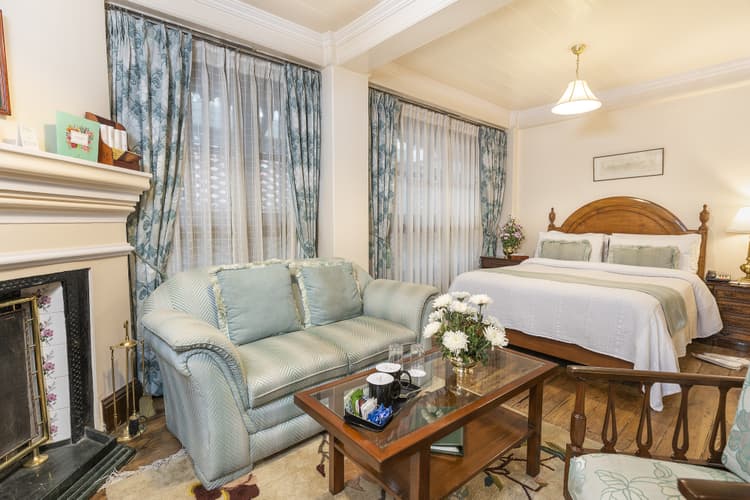 The Elgin Hotels & Banquets image 7