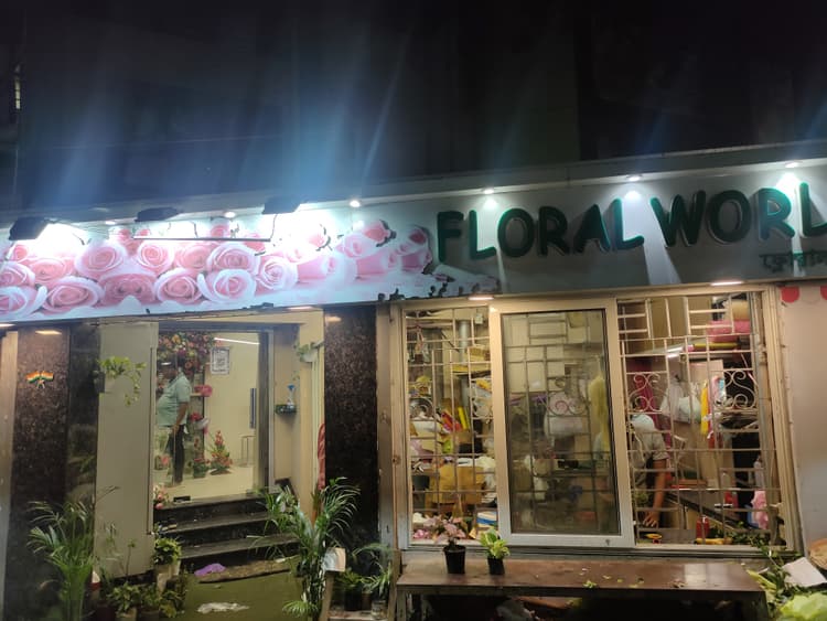 The Mad Florist image 10