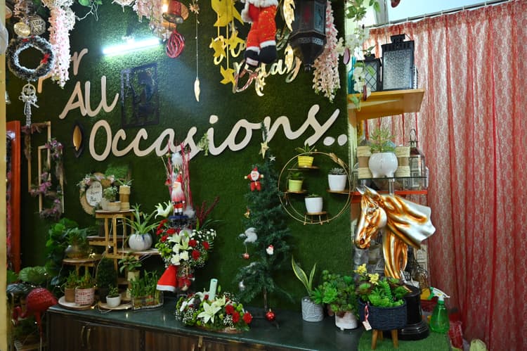 The Mad Florist image 11