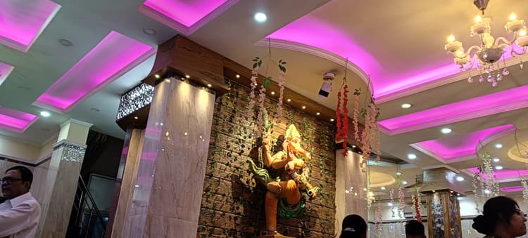 Tirupati Banquet & Guest House image 12