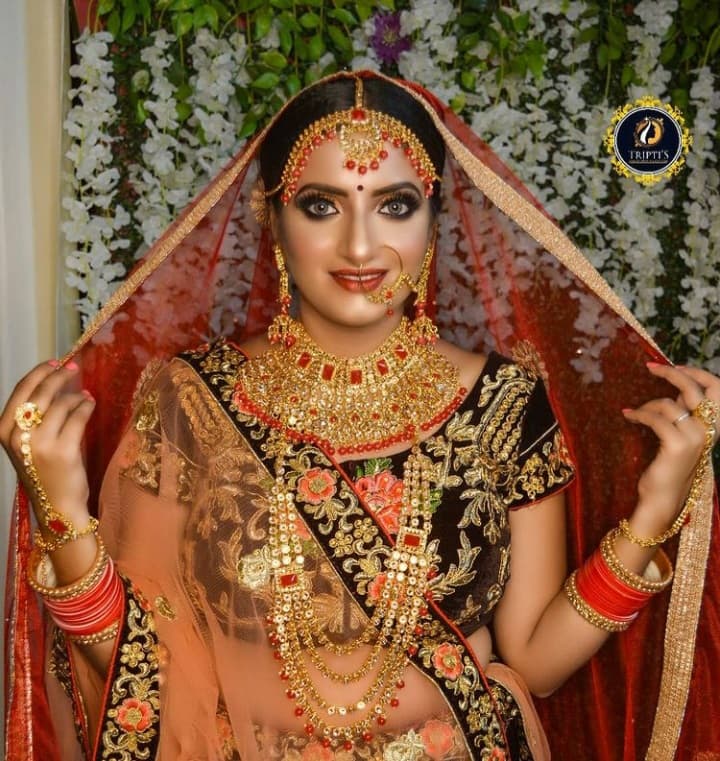 Tripti's Makeup Studio & Academy image 17