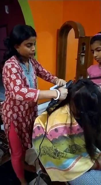 Tripti's Makeup Studio & Academy image 22