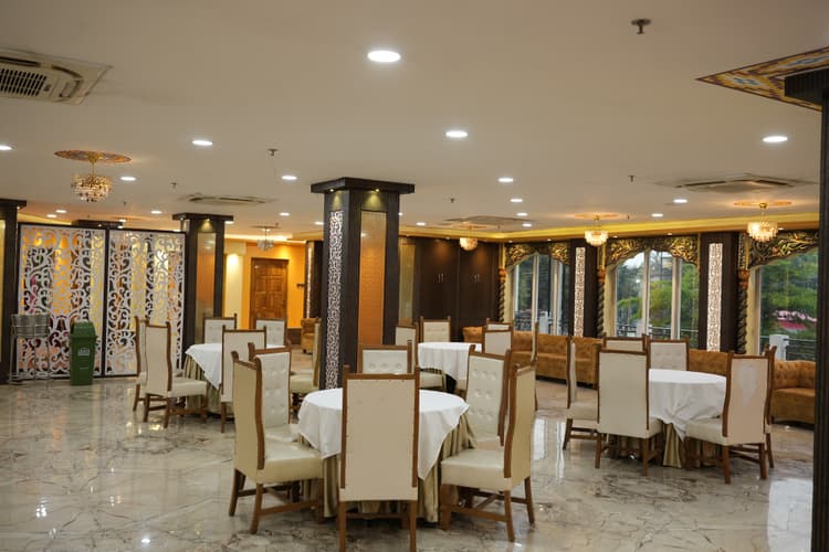 Tris Planet - Hotel & Restaurant image 8