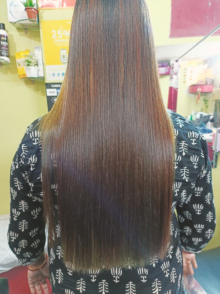 Womaniyaa Salon & Spa Ladies Beauty Parlour( Shahnaz Husain Certified ) image 10